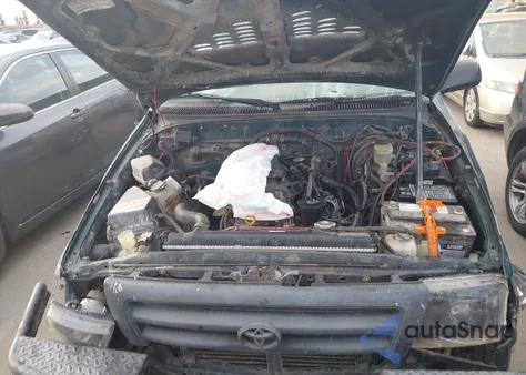 2000 Toyota Tacoma из США, поврежденный, VIN 4TAWM72N9YZ649928